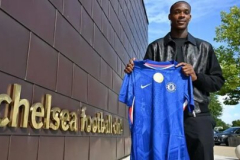 Chelsea đã thao túng chuyển nhượng như thế nào?